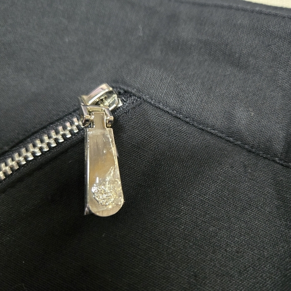 VINCE CAMUTO | Black Cropped Capri/Ankle Pants sz 6 - Picture 5 of 8